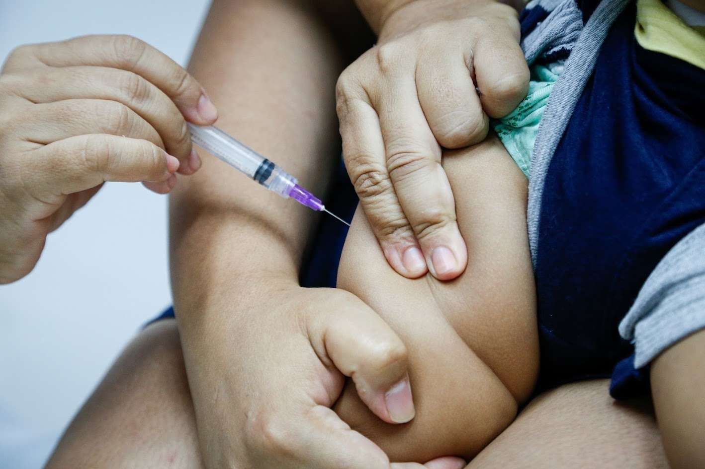 Com foco em crianças e adolescentes, força-tarefa distribui todas as vacinas do calendário. Crédito: Edu Kapps / SMS